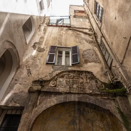 Exquisite Domus By Piazza Navona Daire